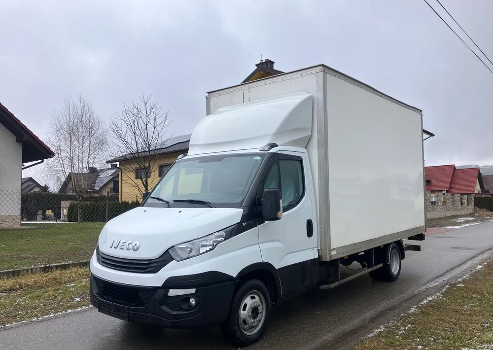 Iveco DAILY 35C16 kontener kurierka winda - Box van: picture 1 Iveco DAILY 35C16 kontener kurierka winda - Box van: picture 1