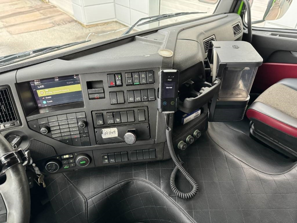 Volvo FM 8*4  - Tipper: picture 3 Volvo FM 8*4  - Tipper: picture 3