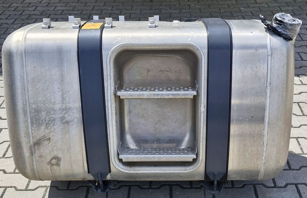 MERCEDES ACTROS AROCS ACTROS ZBIORNIK PALIWA 490L KOMPLETNY NOWY - Fuel tank: picture 1 MERCEDES ACTROS AROCS ACTROS ZBIORNIK PALIWA 490L KOMPLETNY NOWY - Fuel tank: picture 1