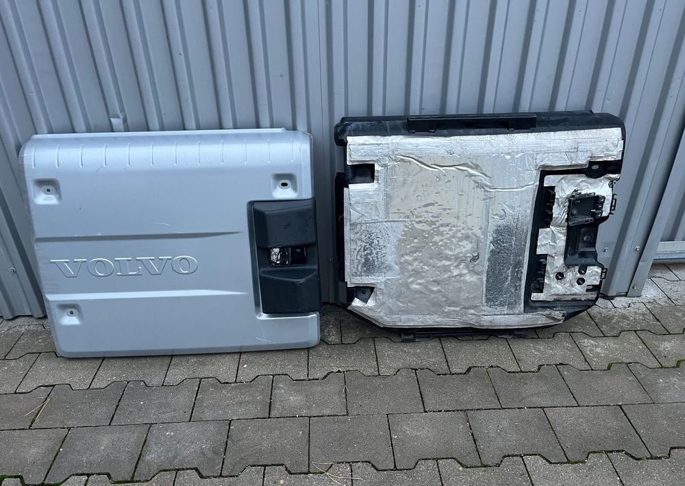 Osłona katalizatora Volvo FH 5 FH5 Aero euro 6 pokrywa dekiel - Body and exterior for Truck: picture 1 Osłona katalizatora Volvo FH 5 FH5 Aero euro 6 pokrywa dekiel - Body and exterior for Truck: picture 1