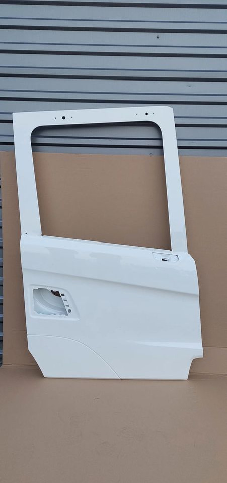 SCANIA R S L NOWY MODEL DRZWI PRAWE - Door and parts for Truck: picture 1 SCANIA R S L NOWY MODEL DRZWI PRAWE - Door and parts for Truck: picture 1