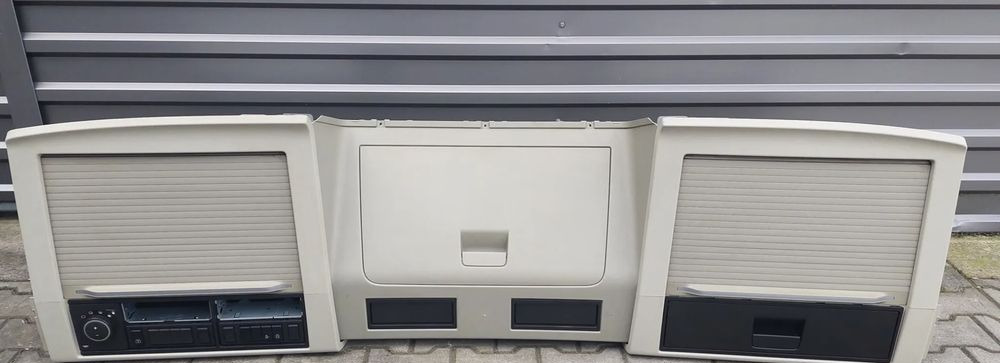 VOLVO FH4 PÓŁKA KONSOLA GÓRNA - Cab and interior for Truck: picture 1 VOLVO FH4 PÓŁKA KONSOLA GÓRNA - Cab and interior for Truck: picture 1