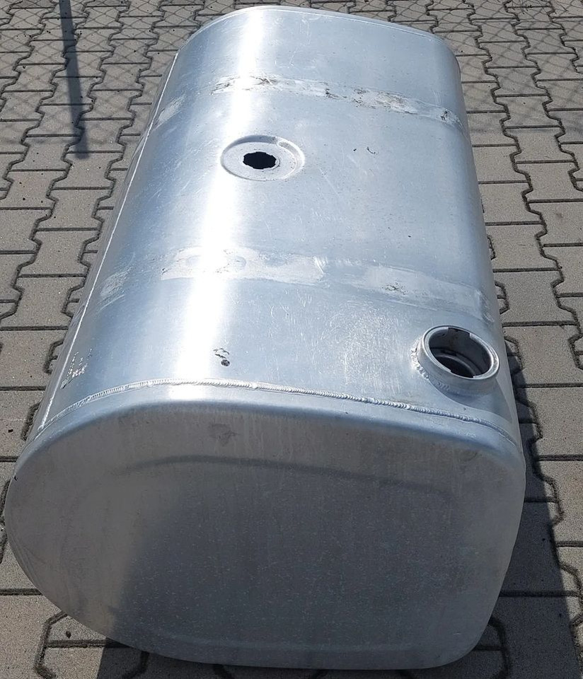 ZBIORNIK PALIWA VOLVO RENAULT 110CM - Fuel tank for Truck: picture 3 ZBIORNIK PALIWA VOLVO RENAULT 110CM - Fuel tank for Truck: picture 3