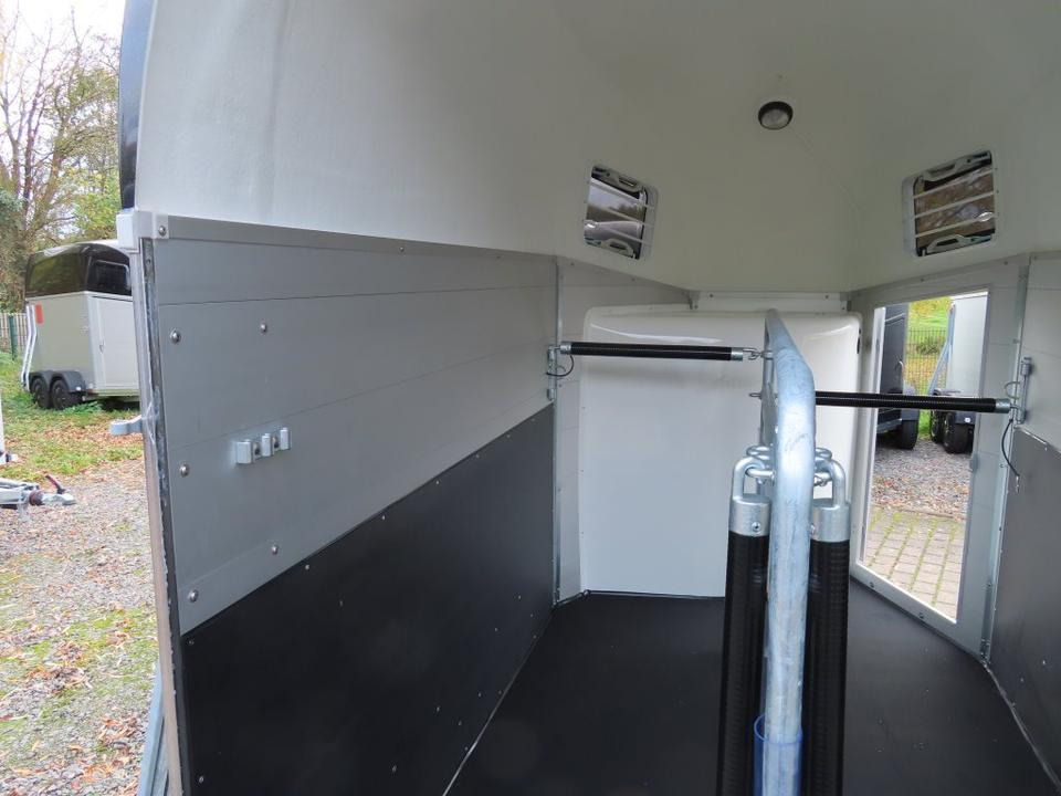 Böckmann Pferdeanhänger, Champion, Esprit, Sattelkammer, 100 km/h - Horse trailer: picture 5 Böckmann Pferdeanhänger, Champion, Esprit, Sattelkammer, 100 km/h - Horse trailer: picture 5