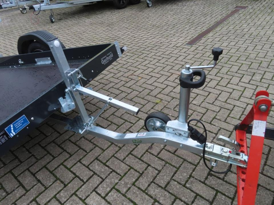 Leasing of PKW Absenkanhänger, Unsinn, 750 kg, ungebremst, 100 km/h PKW Absenkanhänger, Unsinn, 750 kg, ungebremst, 100 km/h: picture 7 Leasing of PKW Absenkanhänger, Unsinn, 750 kg, ungebremst, 100 km/h PKW Absenkanhänger, Unsinn, 750 kg, ungebremst, 100 km/h: picture 7