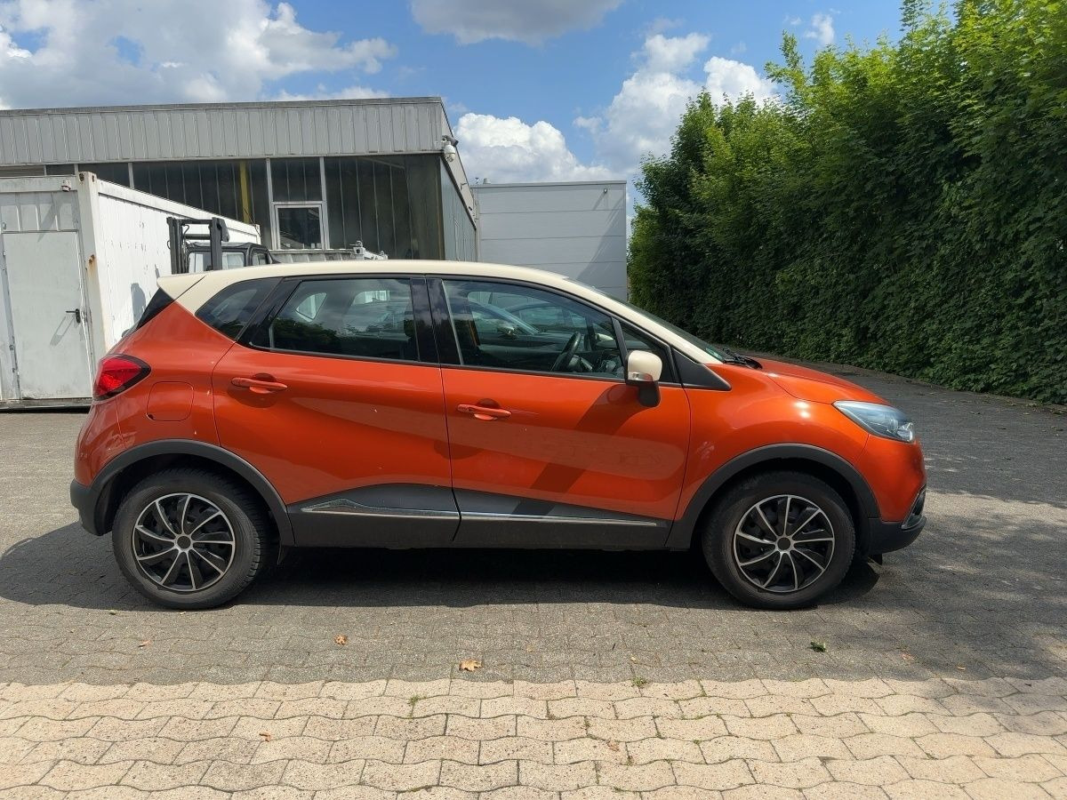 Renault Captur TCe90 LUXE GANZJAHRESREIFEN/NAVI - SUV: picture 5 Renault Captur TCe90 LUXE GANZJAHRESREIFEN/NAVI - SUV: picture 5