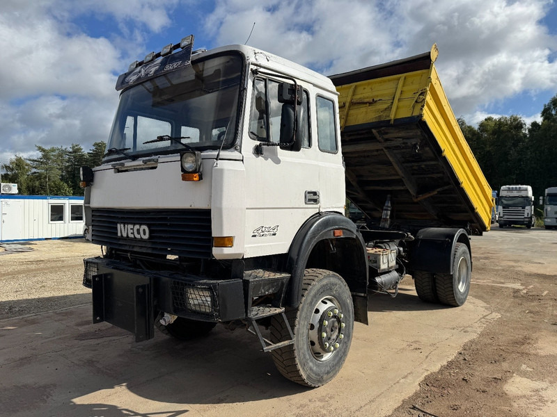 Iveco Magirus 170 - 25 (4X4 / GRAND PONT / LAMES / POMPE MANUELLE) - Tipper: picture 1 Iveco Magirus 170 - 25 (4X4 / GRAND PONT / LAMES / POMPE MANUELLE) - Tipper: picture 1