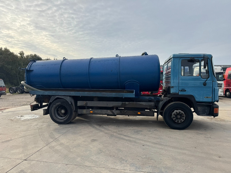 MAN 18.232 (12.000L / STEEL SUSPENSION / 6 CYLINDER WITH MANUAL PUMP) - Vacuum truck: picture 4 MAN 18.232 (12.000L / STEEL SUSPENSION / 6 CYLINDER WITH MANUAL PUMP) - Vacuum truck: picture 4
