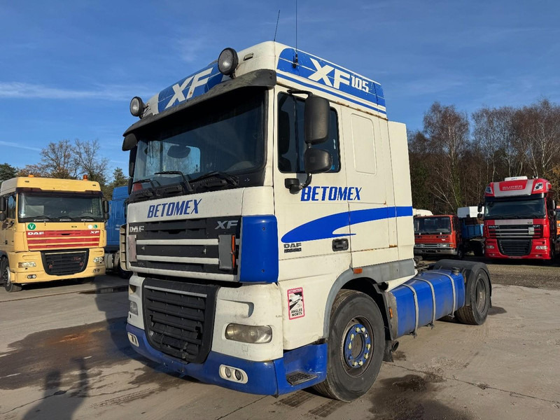 DAF 105 XF 460 Space Cab (MANUAL GEARBOX / BOITE MANUELLE / 2011) - Tractor unit: picture 1 DAF 105 XF 460 Space Cab (MANUAL GEARBOX / BOITE MANUELLE / 2011) - Tractor unit: picture 1