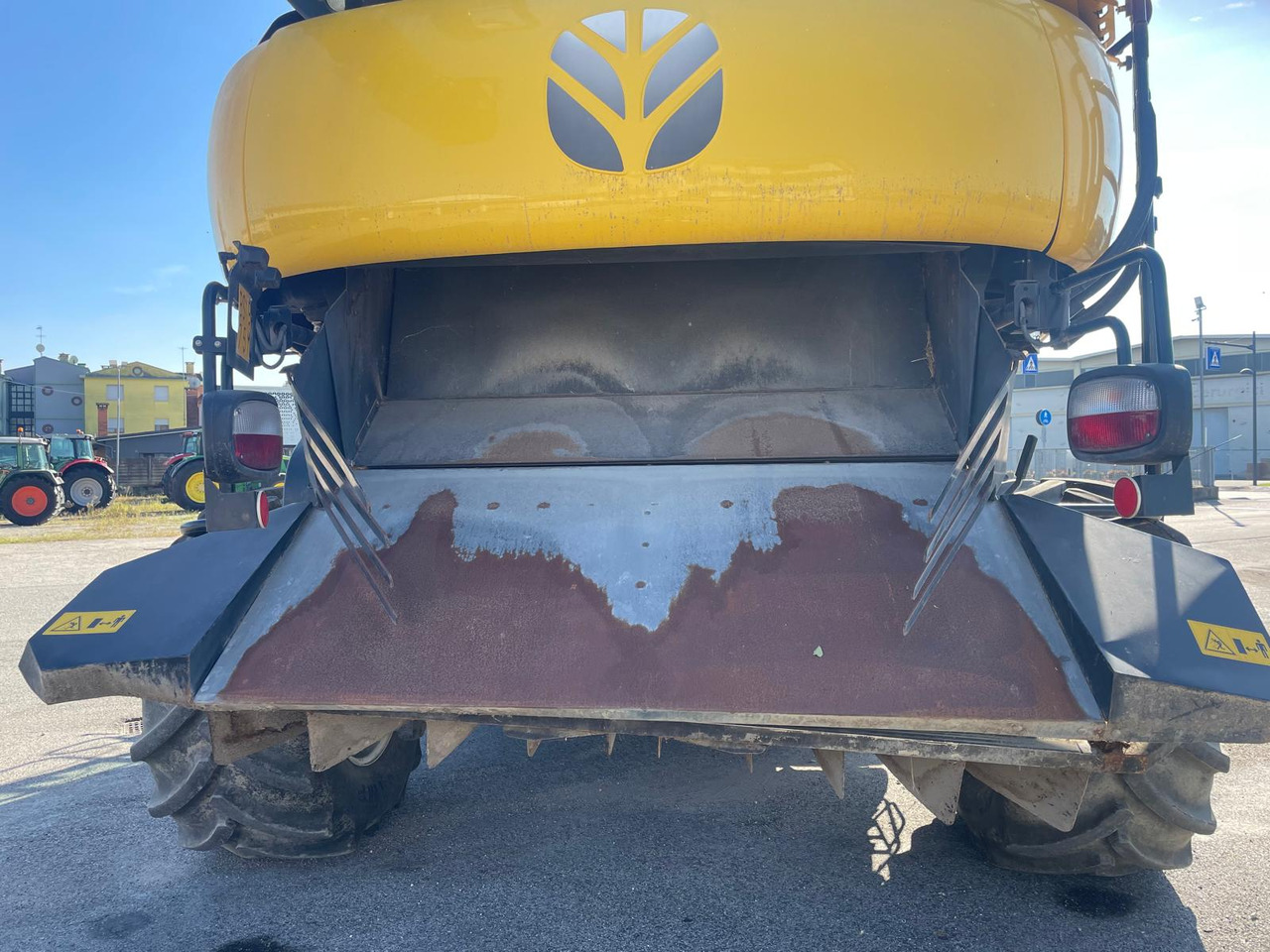 NEW HOLLAND MIETITREBBIA CR 9.90 - Combine harvester: picture 5 NEW HOLLAND MIETITREBBIA CR 9.90 - Combine harvester: picture 5