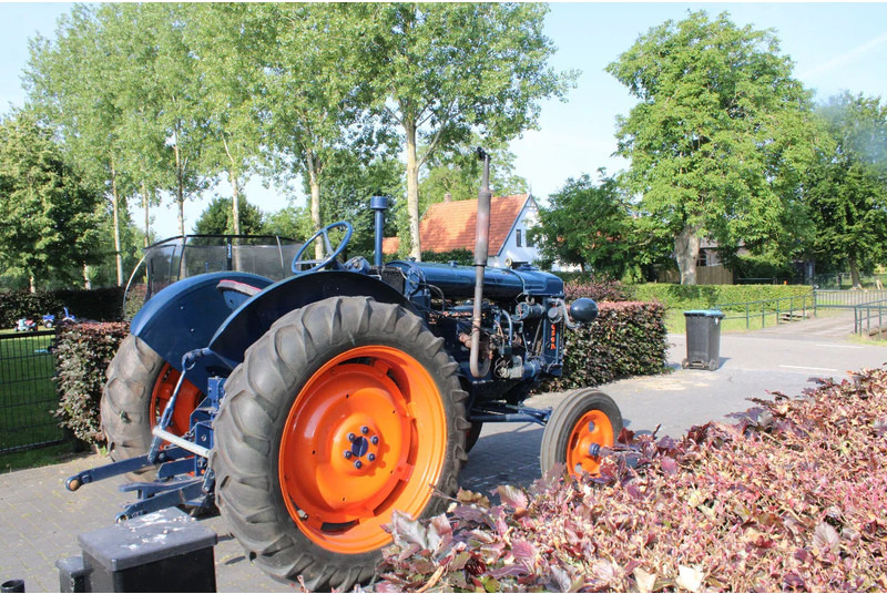Fordson Blauwe Reiger - Farm tractor: picture 4 Fordson Blauwe Reiger - Farm tractor: picture 4