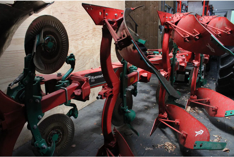 Kverneland EG KKEG-100-200 - Plow: picture 5 Kverneland EG KKEG-100-200 - Plow: picture 5