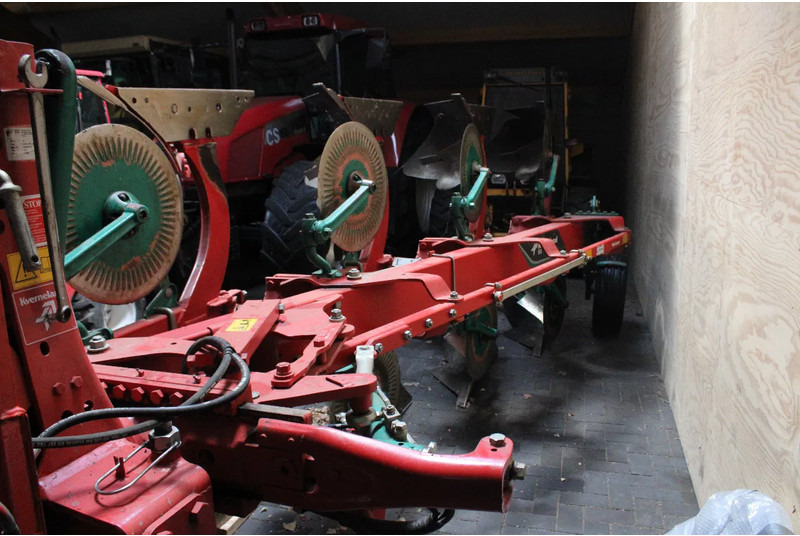 Kverneland EG KKEG-100-200 - Plow: picture 1 Kverneland EG KKEG-100-200 - Plow: picture 1