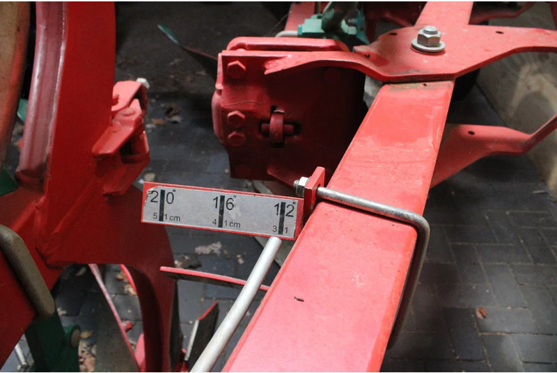 Kverneland EG KKEG-100-200 - Plow: picture 2 Kverneland EG KKEG-100-200 - Plow: picture 2