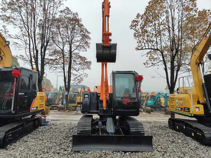 90% New HITACHI ZX70 Used Excavator Mining Construction Excavators, Strong Power, Low Price, and Very Good Quality - Excavator: picture 2 90% New HITACHI ZX70 Used Excavator Mining Construction Excavators, Strong Power, Low Price, and Very Good Quality - Excavator: picture 2