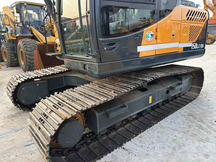 New Arrival hyundai 150-9 Cralwer Excavator in Stock Nearly 90% Brand New Korea Brand hyundai 15tons Digger for Sale - Excavator: picture 4 New Arrival hyundai 150-9 Cralwer Excavator in Stock Nearly 90% Brand New Korea Brand hyundai 15tons Digger for Sale - Excavator: picture 4