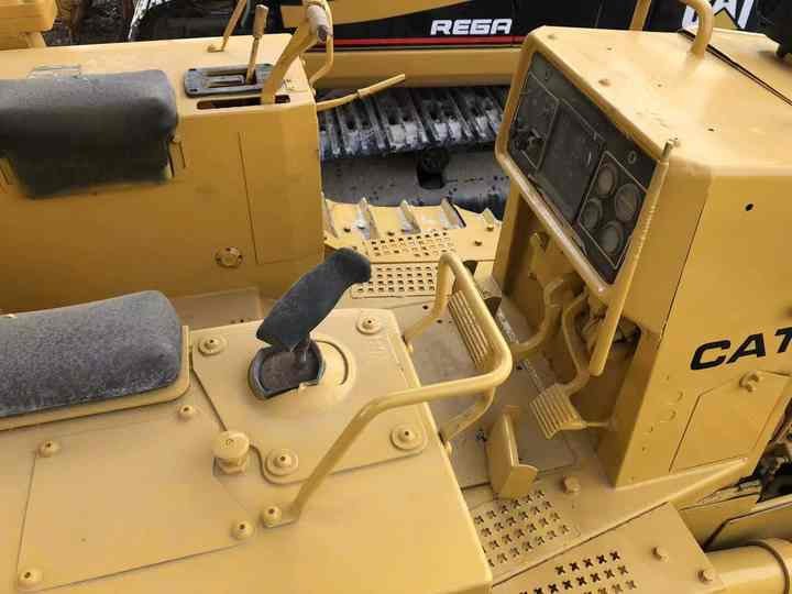 Nice Condition D4h Cat Bulldozer CAT Used Dozer for Sale - Bulldozer: picture 5 Nice Condition D4h Cat Bulldozer CAT Used Dozer for Sale - Bulldozer: picture 5