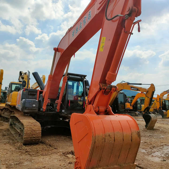 Original Japan Hitachi ZX240 Excavator Hitachi Excavator in Low Price for Hot Sale - Crawler excavator: picture 5 Original Japan Hitachi ZX240 Excavator Hitachi Excavator in Low Price for Hot Sale - Crawler excavator: picture 5