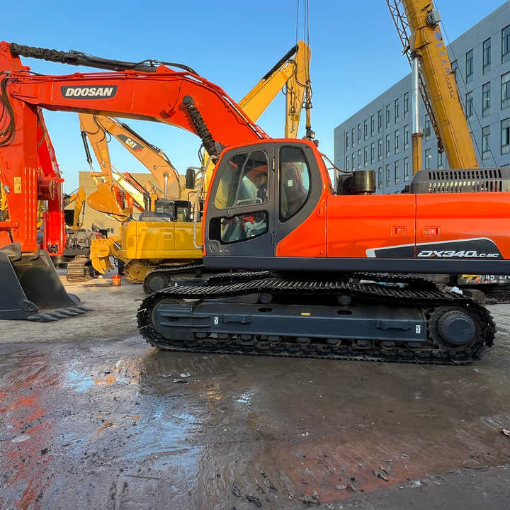 Used Large Doosan DX340 Excavator Original DX340-9 Used Excavator 34 Tons DX340lc-9c Hydraulic Excavator Sold Well - Excavator: picture 1 Used Large Doosan DX340 Excavator Original DX340-9 Used Excavator 34 Tons DX340lc-9c Hydraulic Excavator Sold Well - Excavator: picture 1