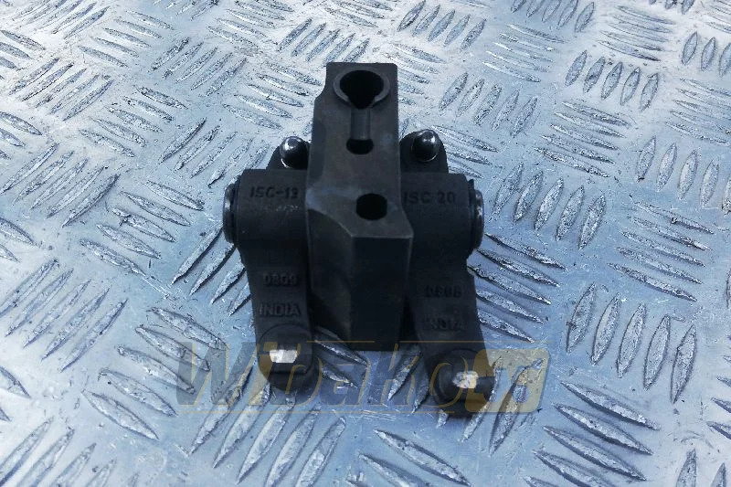 Iveco F4BE0454 ISC-13/ISC-20 - Cylinder head for Construction machinery: picture 1 Iveco F4BE0454 ISC-13/ISC-20 - Cylinder head for Construction machinery: picture 1