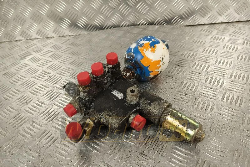 Wabco 4773970140 - Hydraulic valve for Construction machinery: picture 1 Wabco 4773970140 - Hydraulic valve for Construction machinery: picture 1