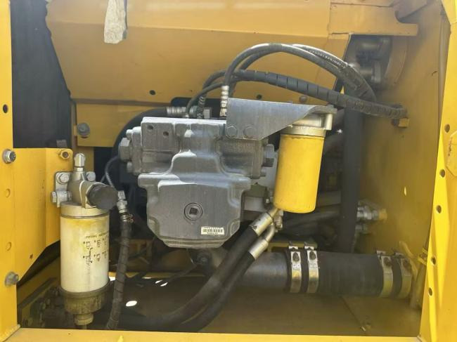KOMATSU 200-8 - Wheel excavator: picture 3 KOMATSU 200-8 - Wheel excavator: picture 3