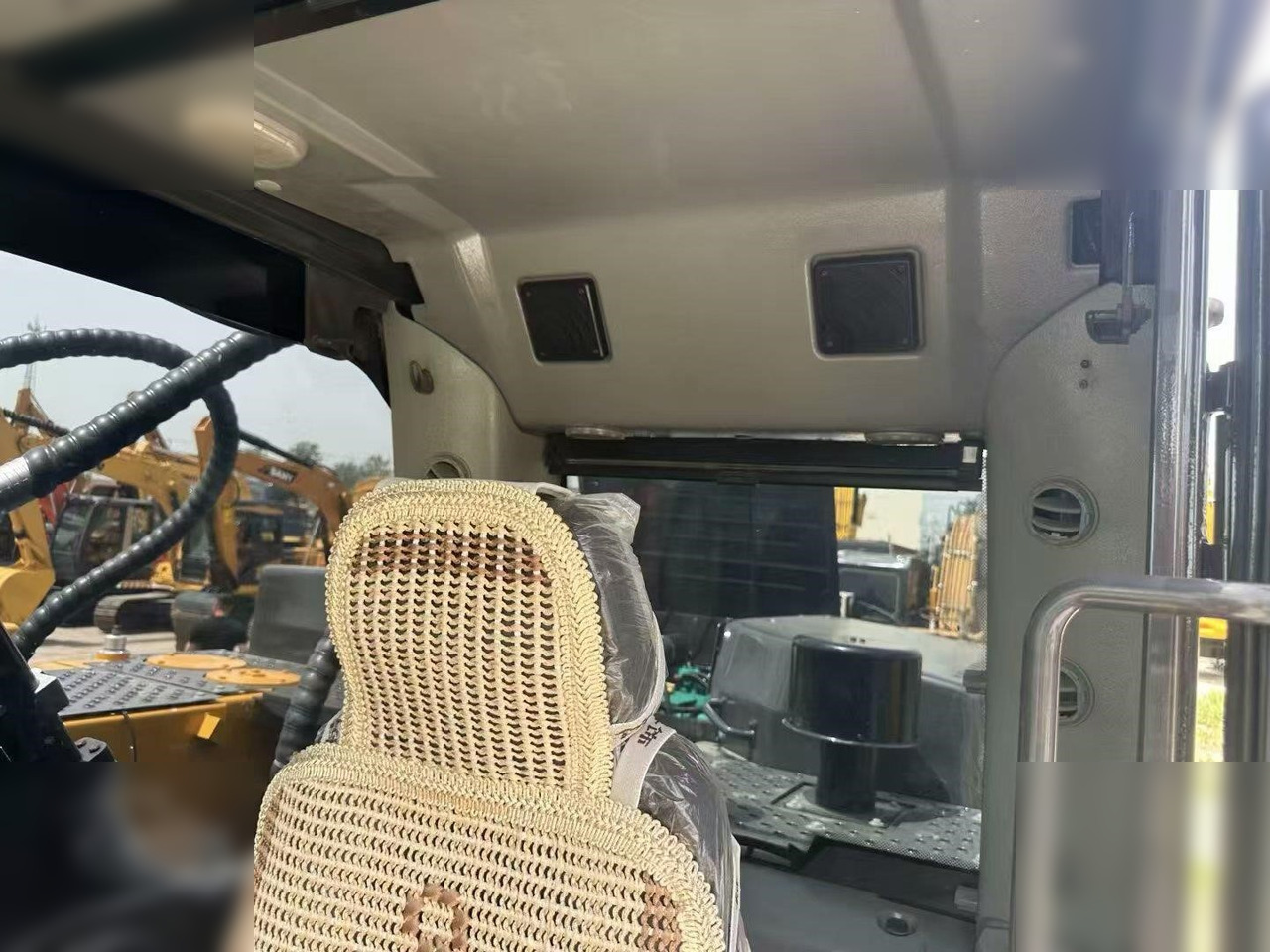 VOLVO EC300 - Crawler excavator: picture 2 VOLVO EC300 - Crawler excavator: picture 2