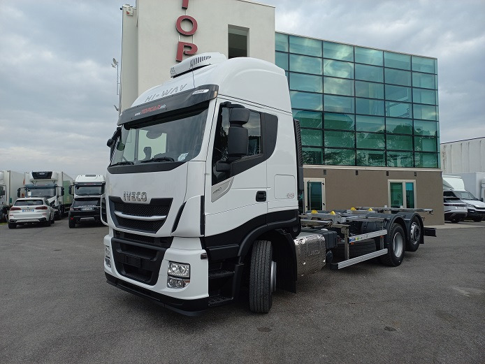 IVECO AS260S48 - Cab chassis truck: picture 1 IVECO AS260S48 - Cab chassis truck: picture 1