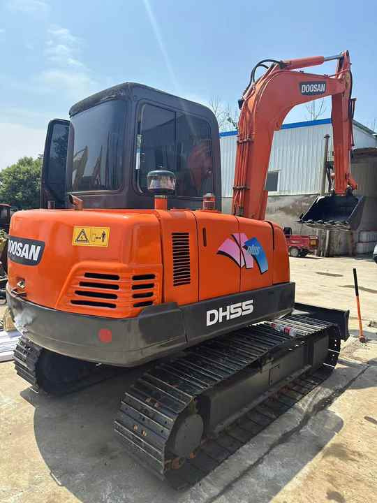 90% New Mini Excavator Doosan DH55 Second-hand Excavator 5 Ton Mini Used Excavator for Sale in Low Price - Mini excavator: picture 2 90% New Mini Excavator Doosan DH55 Second-hand Excavator 5 Ton Mini Used Excavator for Sale in Low Price - Mini excavator: picture 2