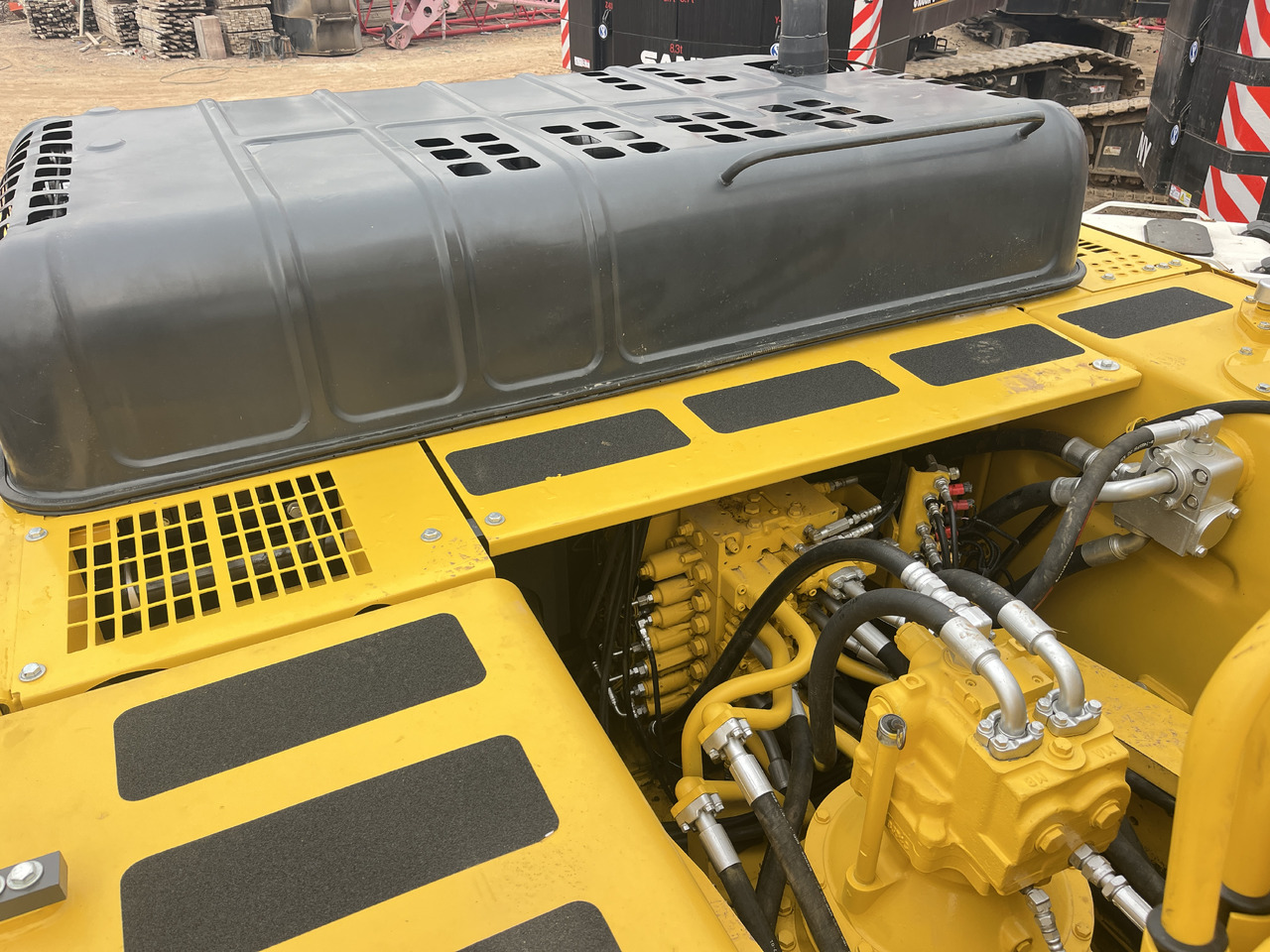 KOMATSU Crawler excavator Second-hand Excavator Komatsu PC 450-7for Sale-------Good Condition - Crawler excavator: picture 3 KOMATSU Crawler excavator Second-hand Excavator Komatsu PC 450-7for Sale-------Good Condition - Crawler excavator: picture 3