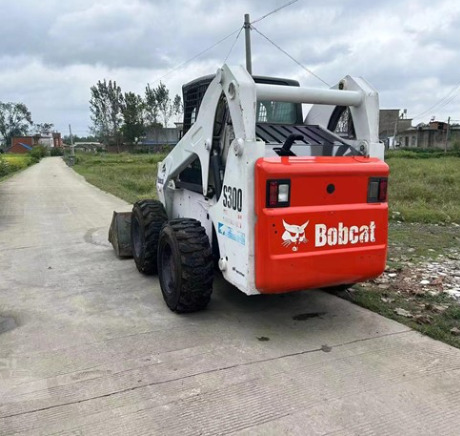USED BOBCAT S300 Skid-steer Loader with Very Good Performance Is for Sale at a Low Price. S160/s185/s220/330 in Stock - Skid steer loader: picture 4 USED BOBCAT S300 Skid-steer Loader with Very Good Performance Is for Sale at a Low Price. S160/s185/s220/330 in Stock - Skid steer loader: picture 4