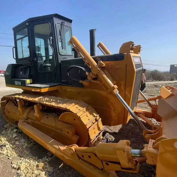 Used China Made SD16 Construction Machinery Shantui SD16 Crawler Bulldozer Earthmoving Machine Used Bulldozer - Bulldozer: picture 1 Used China Made SD16 Construction Machinery Shantui SD16 Crawler Bulldozer Earthmoving Machine Used Bulldozer - Bulldozer: picture 1