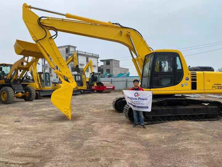Used Good Quality Japan Original PC220-6 in Good Condition PC220-6 Komatsu - Crawler excavator: picture 2 Used Good Quality Japan Original PC220-6 in Good Condition PC220-6 Komatsu - Crawler excavator: picture 2