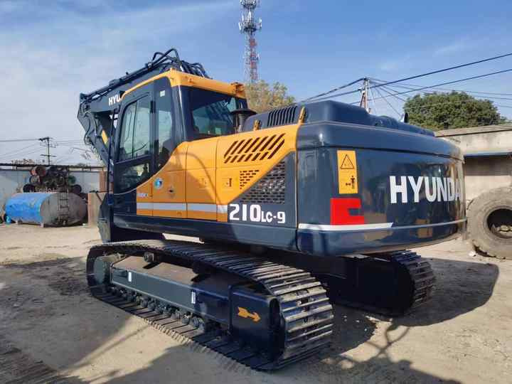 Hyundai Excavator Used Machine 210-9s Heavy Construction Equipment Crawler Excavator Hot Sale - Crawler excavator: picture 3 Hyundai Excavator Used Machine 210-9s Heavy Construction Equipment Crawler Excavator Hot Sale - Crawler excavator: picture 3