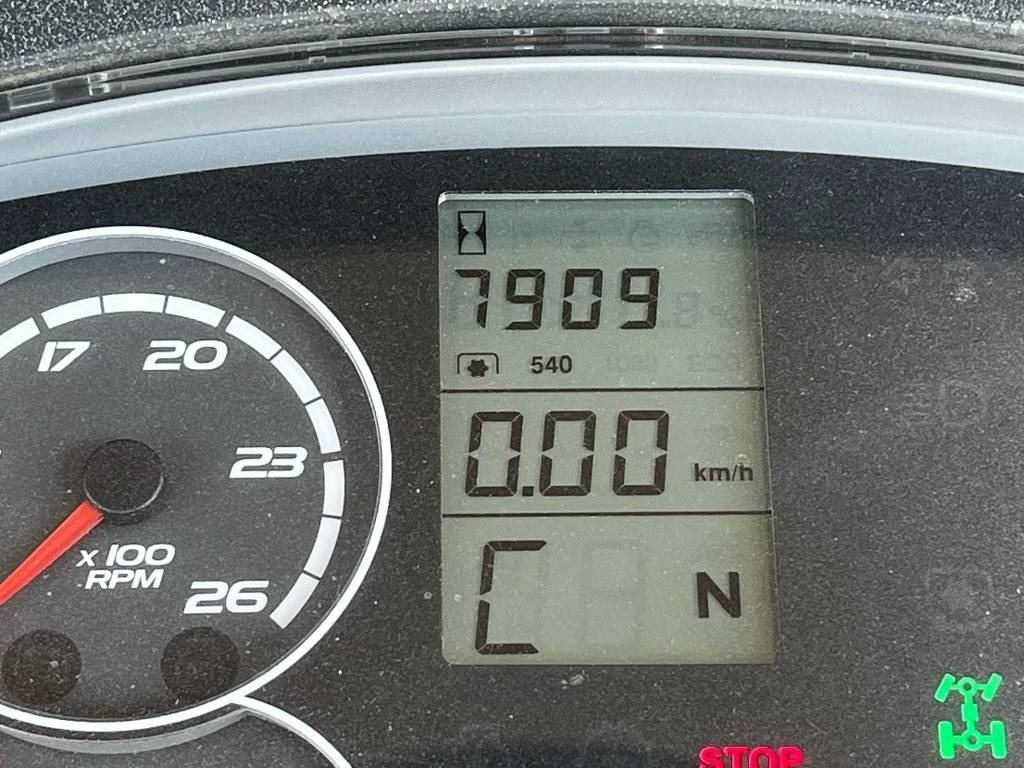 Claas Arion 420 - Farm tractor: picture 4 Claas Arion 420 - Farm tractor: picture 4