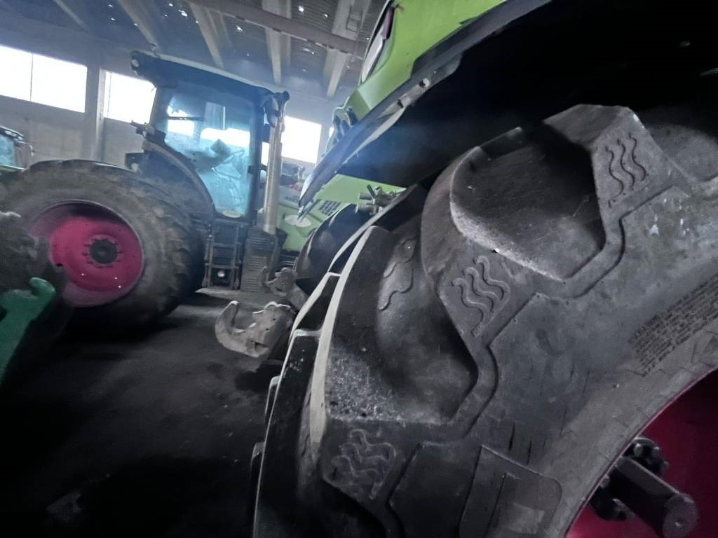 Claas Axion 950 Cmatic - Farm tractor: picture 3 Claas Axion 950 Cmatic - Farm tractor: picture 3