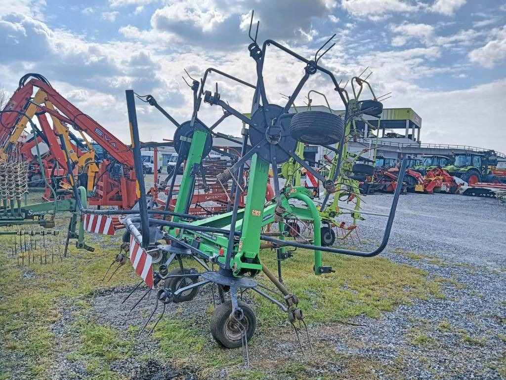 Deutz-fahr 5521 - Bale wrapper: picture 3 Deutz-fahr 5521 - Bale wrapper: picture 3