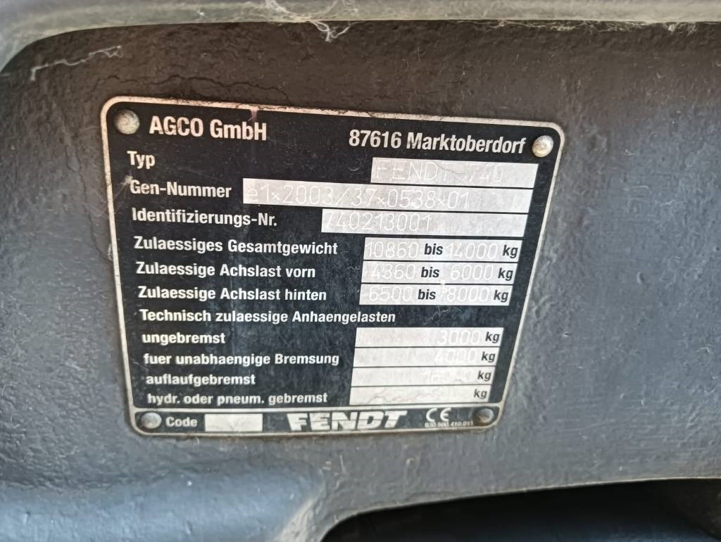 Farm tractor Fendt 718 Vario: picture 6