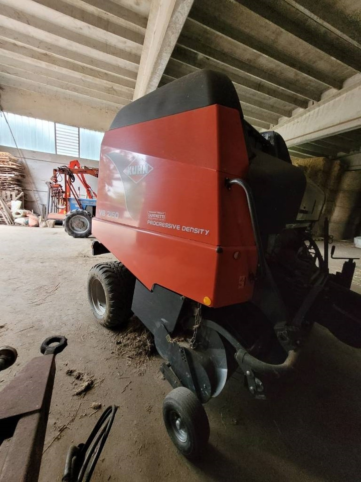 Kuhn VB 2160 - Round baler: picture 3 Kuhn VB 2160 - Round baler: picture 3