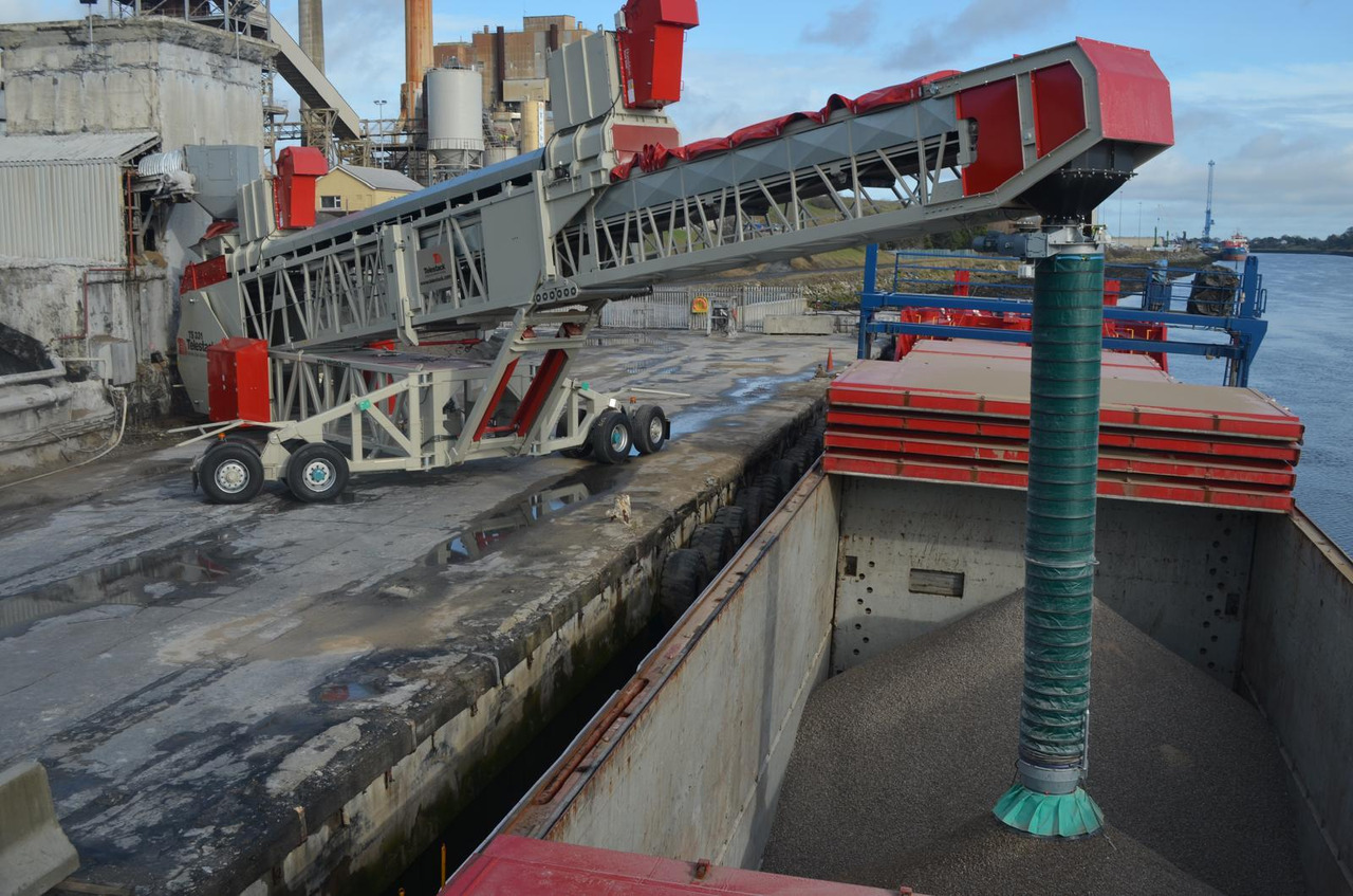Telestack TS331 Ship Loading Conveyor - Telescopic handler: picture 2 Telestack TS331 Ship Loading Conveyor - Telescopic handler: picture 2