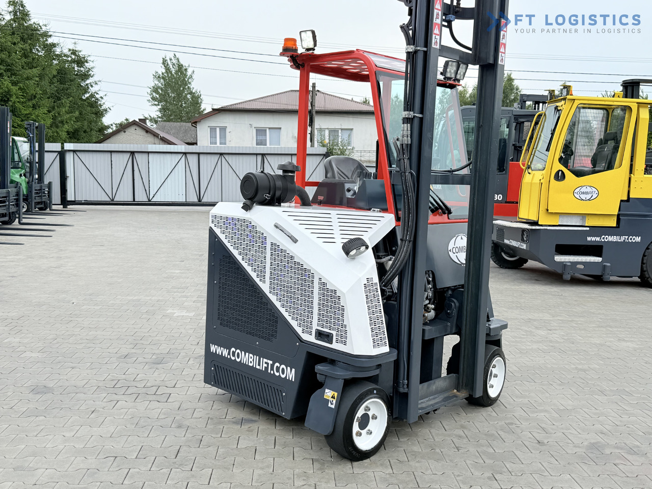 4-way reach truck COMBILIFT Combilift C3000CB – TRIPLEX 6000mm – Year 2016 / Only 2,161 hours / Free Lift / Fork Positioner / Diesel: picture 33