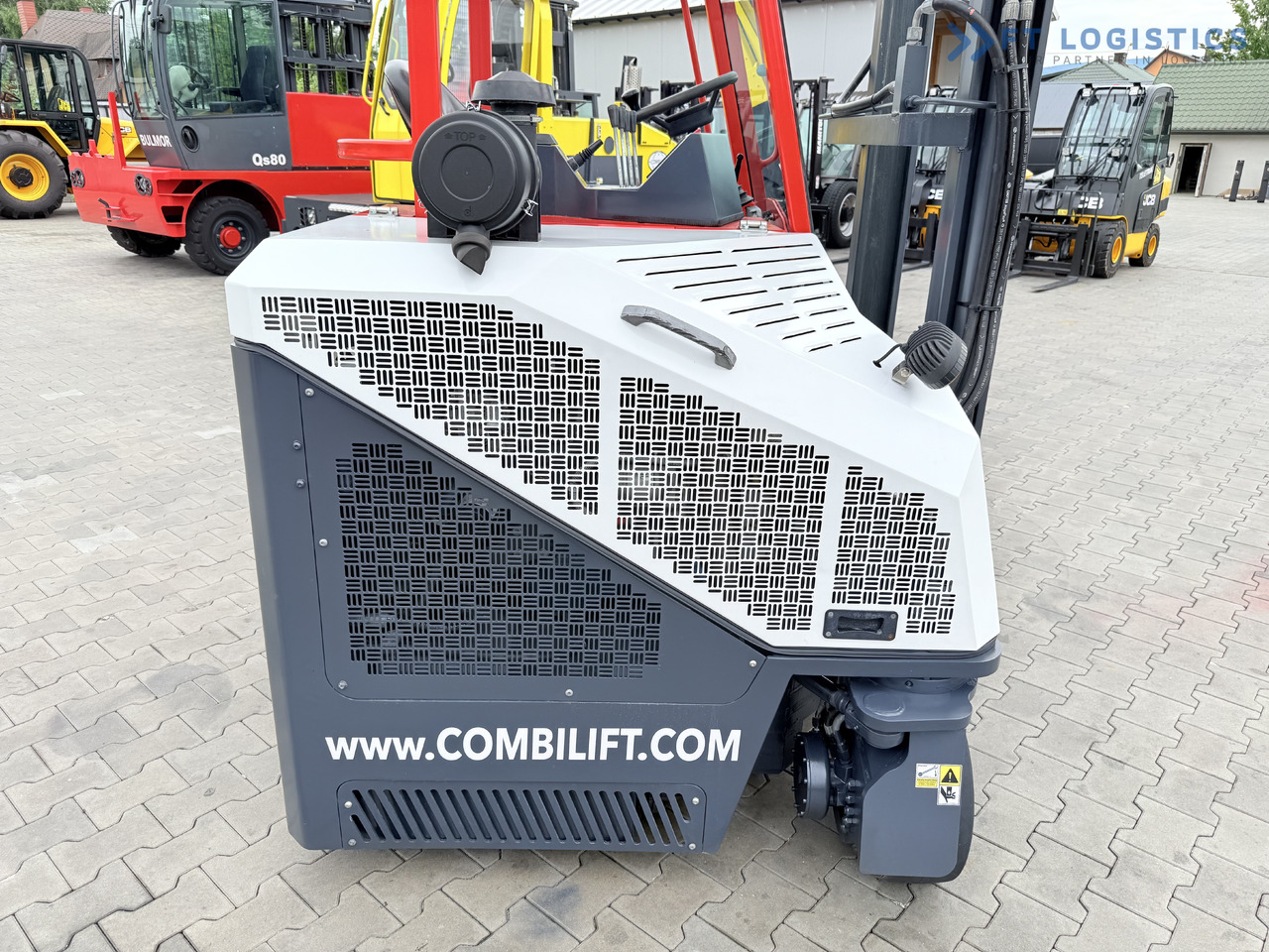4-way reach truck COMBILIFT Combilift C3000CB – TRIPLEX 6000mm – Year 2016 / Only 2,161 hours / Free Lift / Fork Positioner / Diesel: picture 39