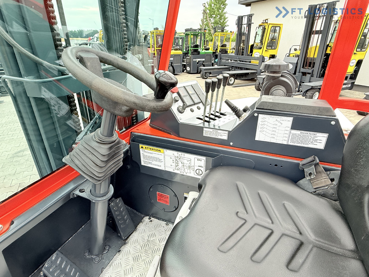 4-way reach truck COMBILIFT Combilift C3000CB – TRIPLEX 6000mm – Year 2016 / Only 2,161 hours / Free Lift / Fork Positioner / Diesel: picture 6
