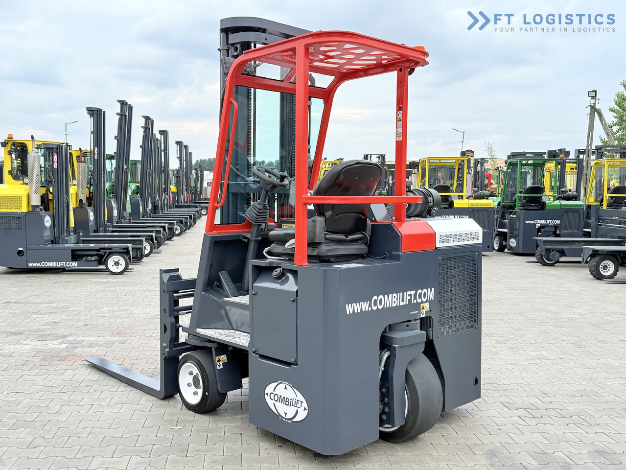 4-way reach truck COMBILIFT Combilift C3000CB – TRIPLEX 6000mm – Year 2016 / Only 2,161 hours / Free Lift / Fork Positioner / Diesel: picture 16