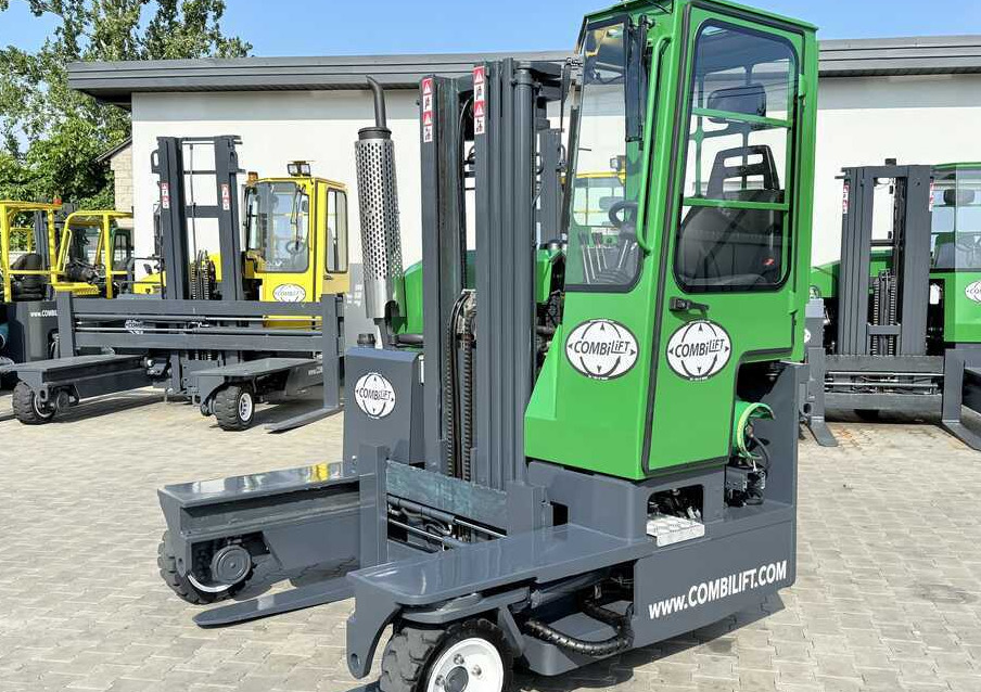 Combilift C2500 / LPG / TRIPLEX 4900 mm / Free Lift / Only 2,446 Operating Hours / Fork Positioner / Full Cabin / Excellent Condition. Wide range of multidirectional and sideloader forklifts available - 4-way reach truck: picture 1 Combilift C2500 / LPG / TRIPLEX 4900 mm / Free Lift / Only 2,446 Operating Hours / Fork Positioner / Full Cabin / Excellent Condition. Wide range of multidirectional and sideloader forklifts available - 4-way reach truck: picture 1