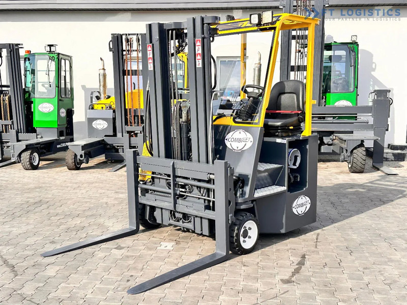 Combilift C3000CB / LPG / TRIPLEX / 4900MM / FREE LIFT / POSITIONER / LIKE NEW C3000CB / LPG / TRIPLEX / 4900MM / FREE LIFT / POSITIONER / - 4-way reach truck: picture 4 Combilift C3000CB / LPG / TRIPLEX / 4900MM / FREE LIFT / POSITIONER / LIKE NEW C3000CB / LPG / TRIPLEX / 4900MM / FREE LIFT / POSITIONER / - 4-way reach truck: picture 4