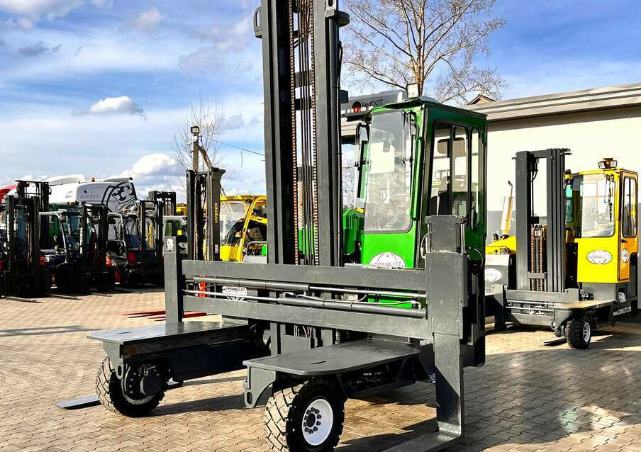 Combilift C5000XL / LPG / AIR CONDITIONING / WIDE POSITIONER / DUPLEX MAST / ADJUSTABLE FORKS / NEW TIRES / EXCELLENT CONDITION! - 4-way reach truck: picture 2 Combilift C5000XL / LPG / AIR CONDITIONING / WIDE POSITIONER / DUPLEX MAST / ADJUSTABLE FORKS / NEW TIRES / EXCELLENT CONDITION! - 4-way reach truck: picture 2