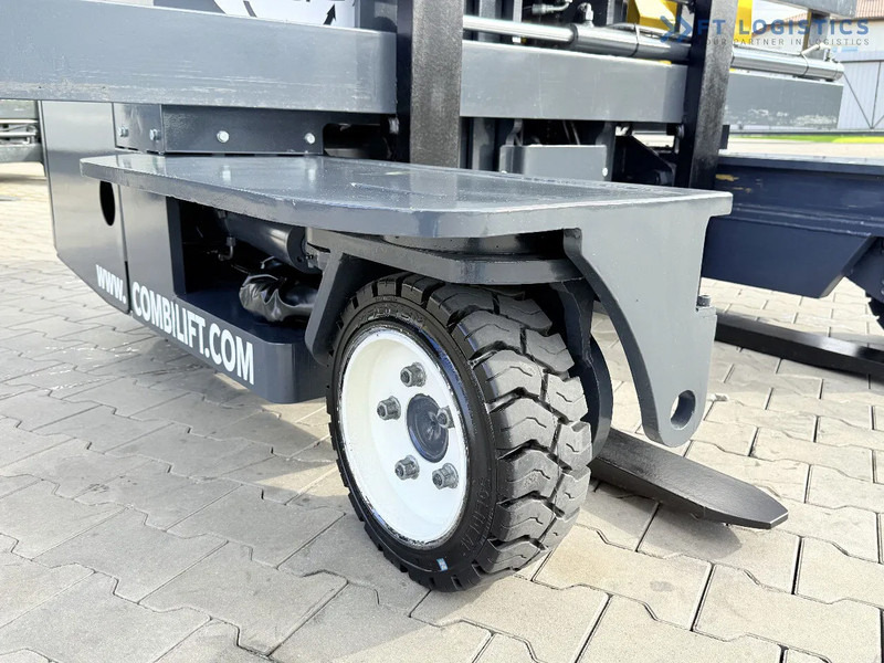 Combilift FOUR-WAY / MULTI-DIRECTIONAL FORKLIFT / ONLY 491 HOURS / C2500 / GAS / DUPLEX 4600MM / SHORT – ONLY 1900MM / WIDTH 2700MM WITH F - 4-way reach truck: picture 5 Combilift FOUR-WAY / MULTI-DIRECTIONAL FORKLIFT / ONLY 491 HOURS / C2500 / GAS / DUPLEX 4600MM / SHORT – ONLY 1900MM / WIDTH 2700MM WITH F - 4-way reach truck: picture 5