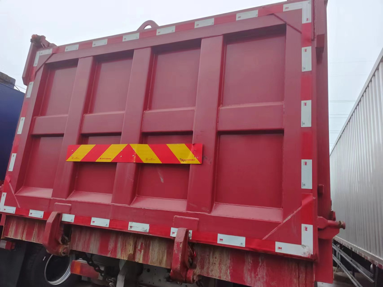 Auman Auman 6*4 dump truck - Tipper: picture 3 Auman Auman 6*4 dump truck - Tipper: picture 3
