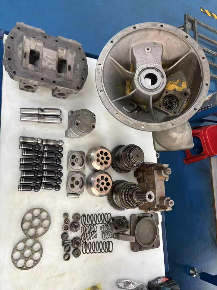 CATERPILLAR 320B pump - Hydraulic pump for Crawler excavator: picture 3 CATERPILLAR 320B pump - Hydraulic pump for Crawler excavator: picture 3